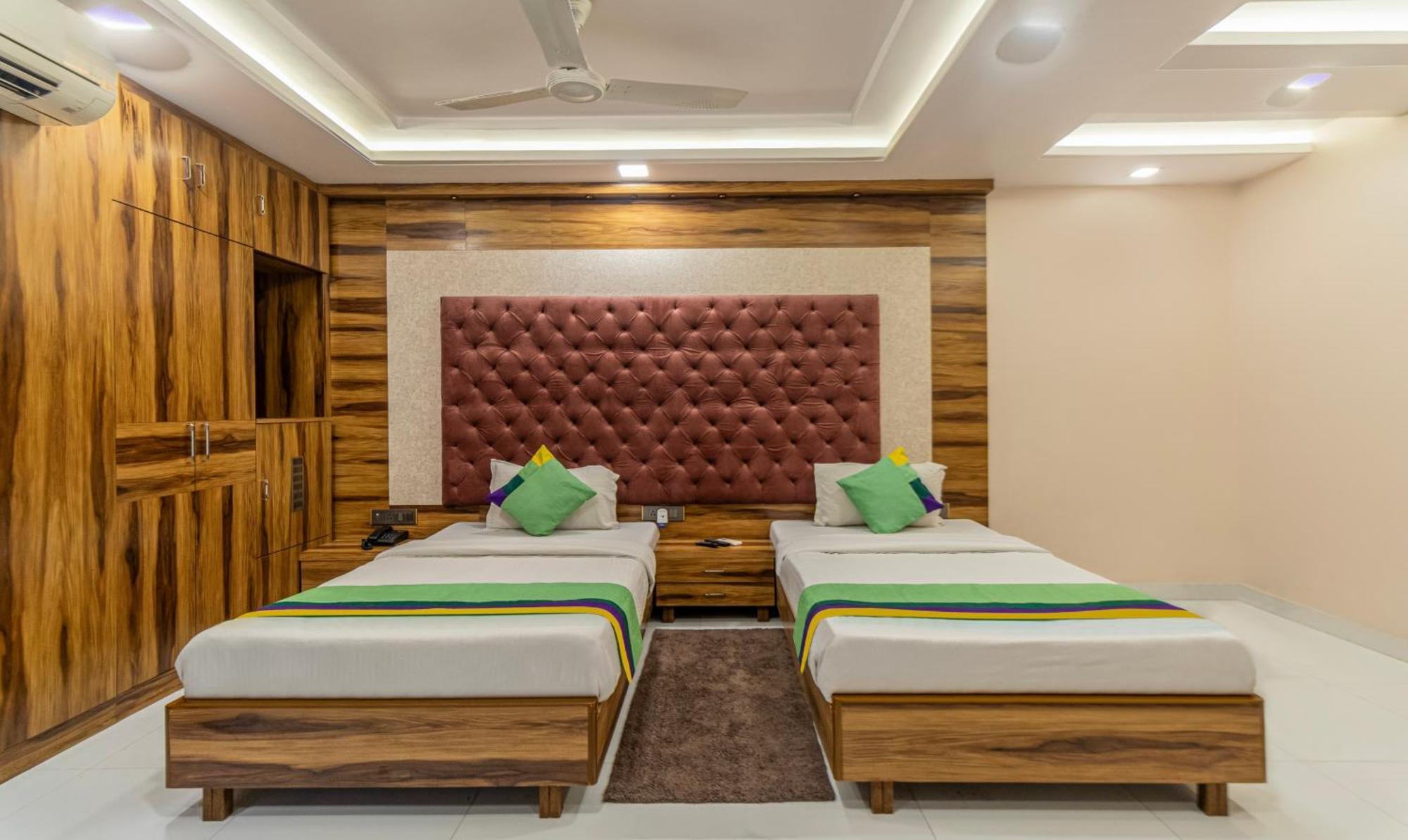 Hotel Orion Crystal Колката Екстериор снимка