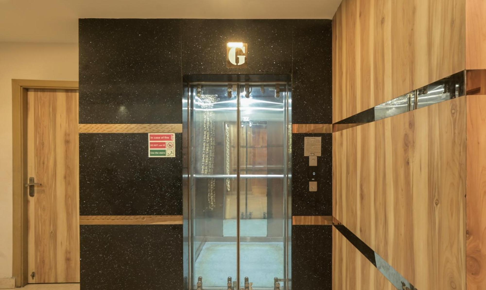 Hotel Orion Crystal Колката Екстериор снимка
