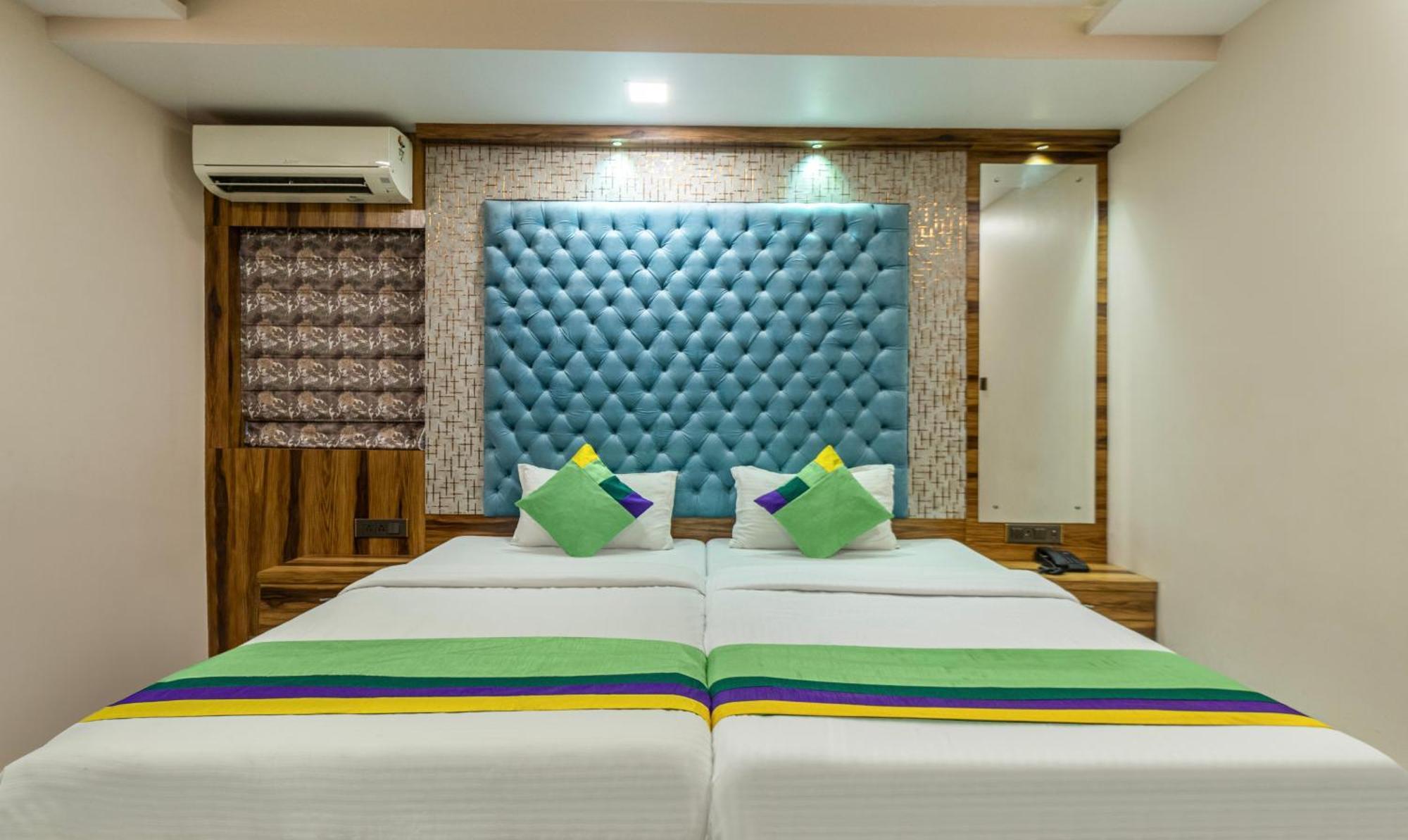 Hotel Orion Crystal Колката Екстериор снимка
