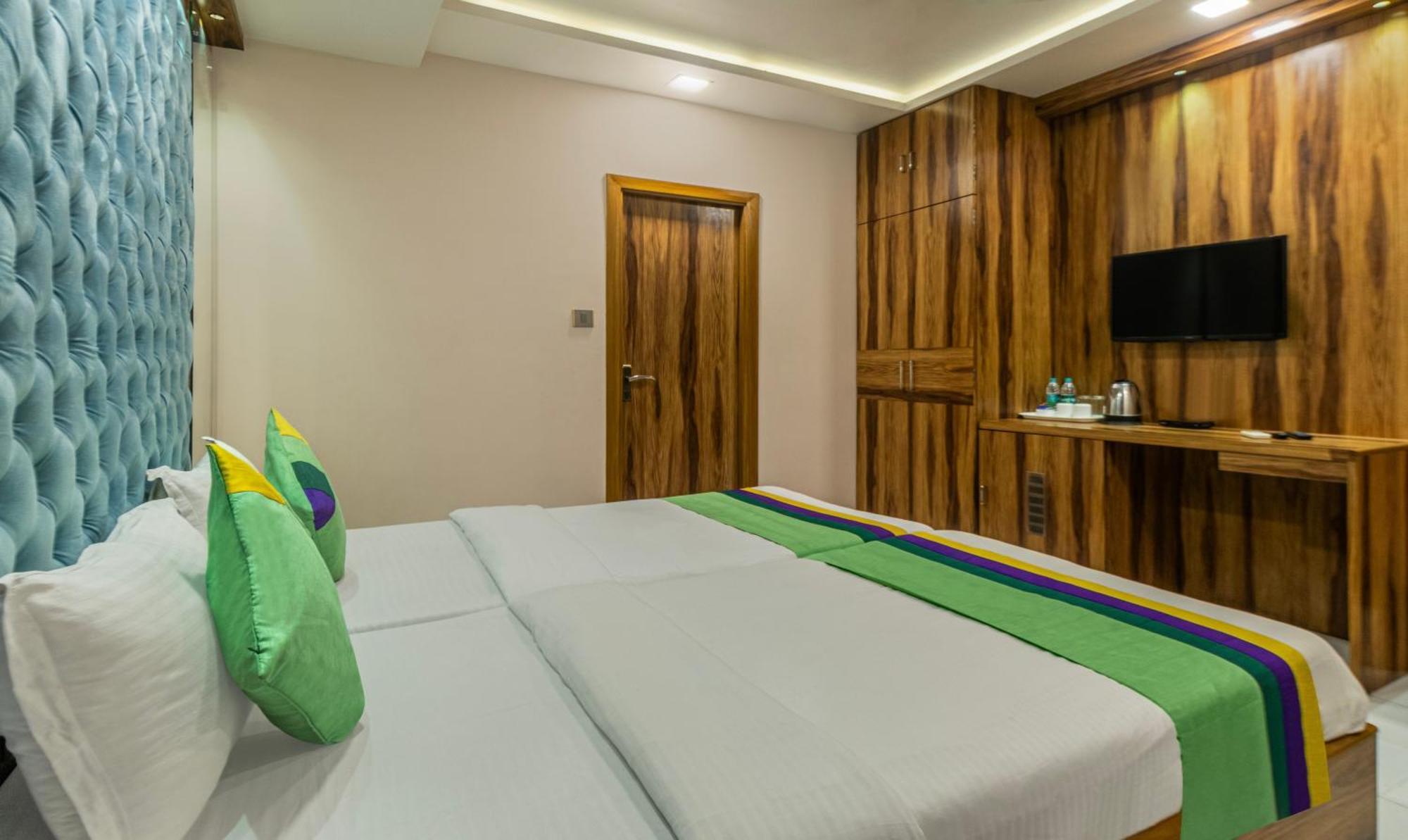 Hotel Orion Crystal Колката Екстериор снимка