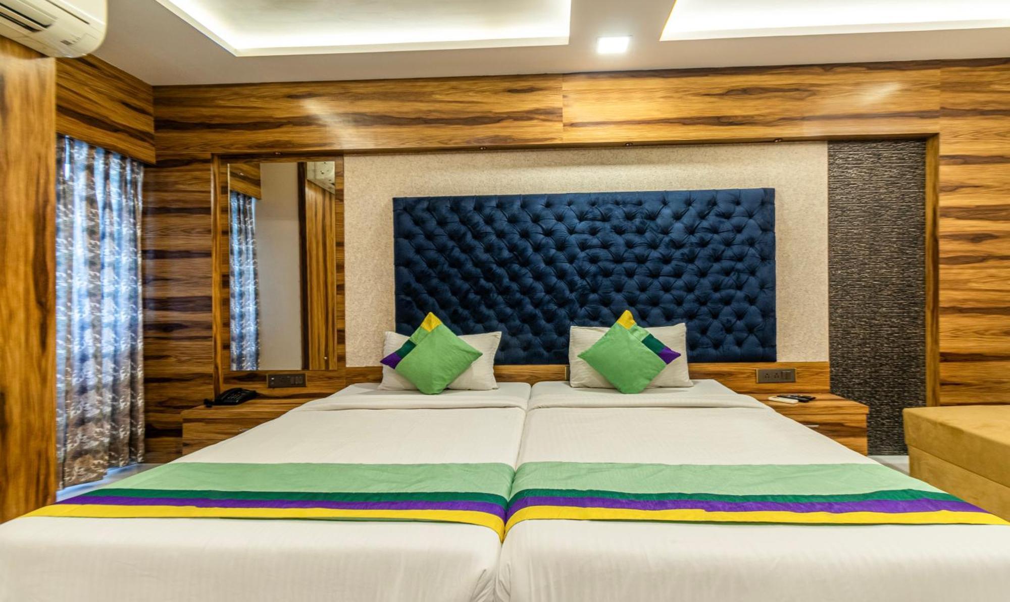Hotel Orion Crystal Колката Екстериор снимка