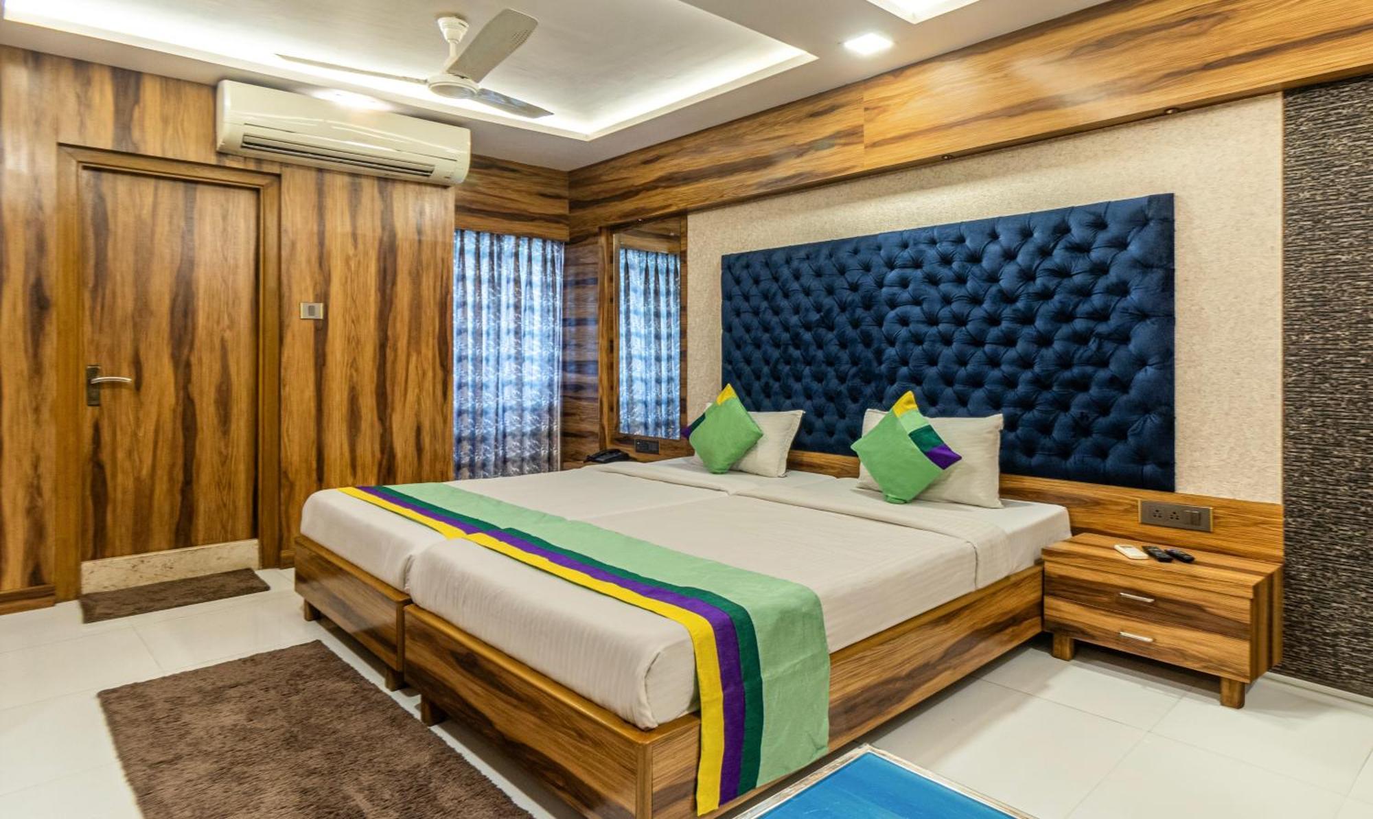 Hotel Orion Crystal Колката Екстериор снимка